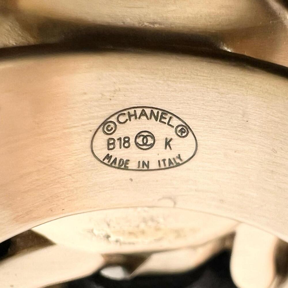 CHANEL Black Logo Ring - Picture 4 of 9